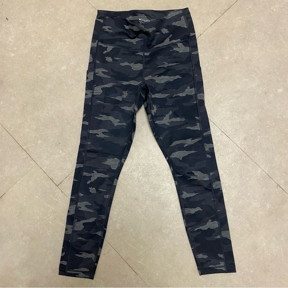 Athleta 7/8 ultimate stash Camo Leggings